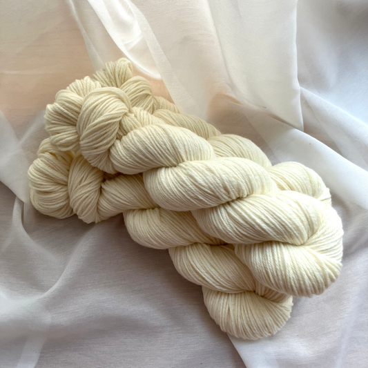 Ufarvet | Merino DK